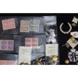 Box of German items, insignia / 1930's-40's mint s