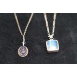 2x Silver chain & pendants