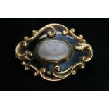 Yellow metal Victorian in memory brooch, plated ha