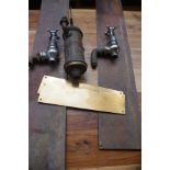 Gaskell & chambers beer bump together with 2 brass door fingers, 2 brass door kick plates & 2 vintag