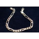 9ct Gold Figaro bracelet Weight 3.7g