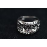 9ct White gold ring stamped 375