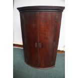 Georgian mahogany corner cupboard, fitted with 3 s