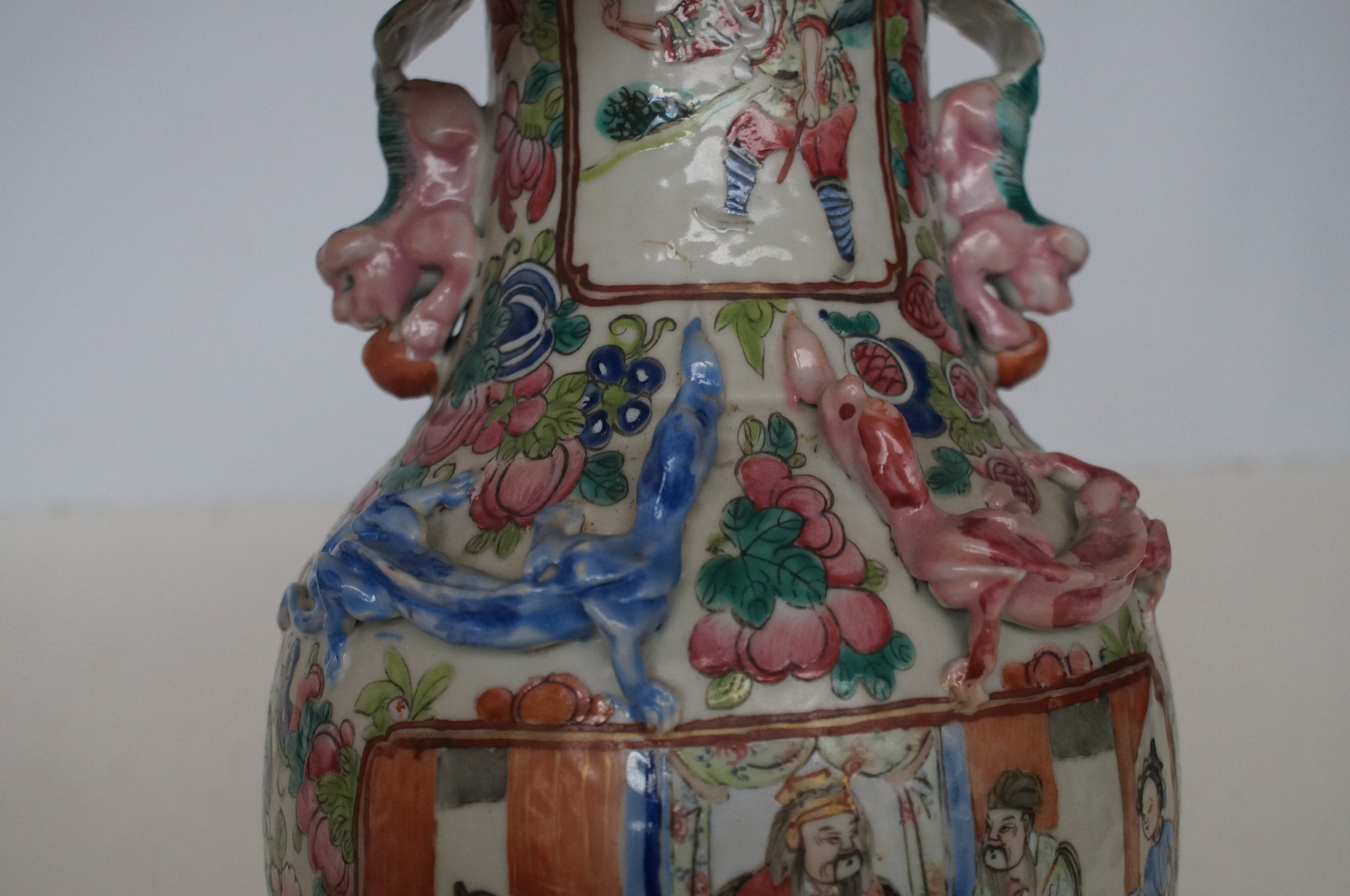 Hand painted oriental vase, decorated with mythica - Image 3 of 4