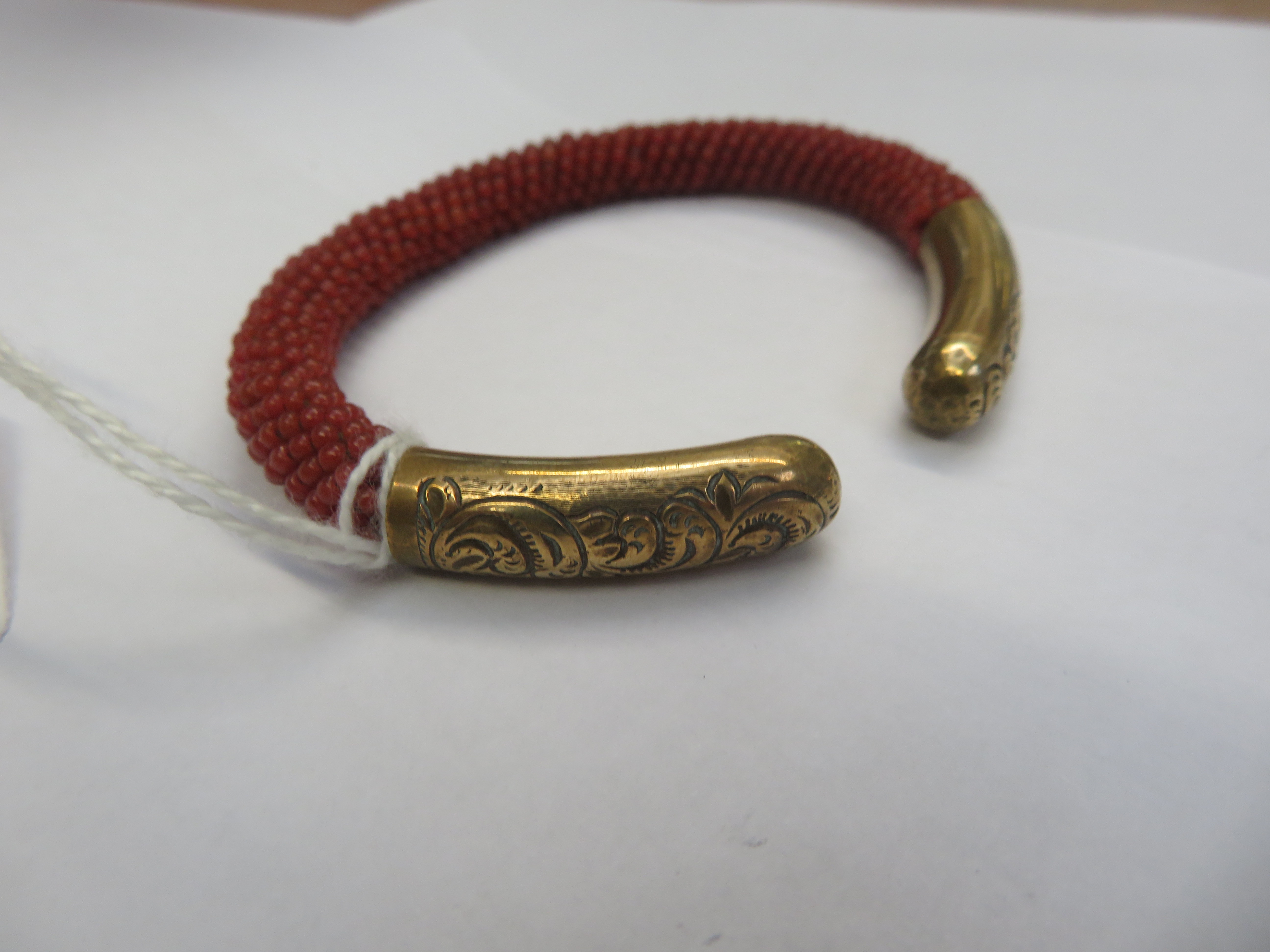 Late Victorian Coral bangle with gold plated tips - Image 7 of 20