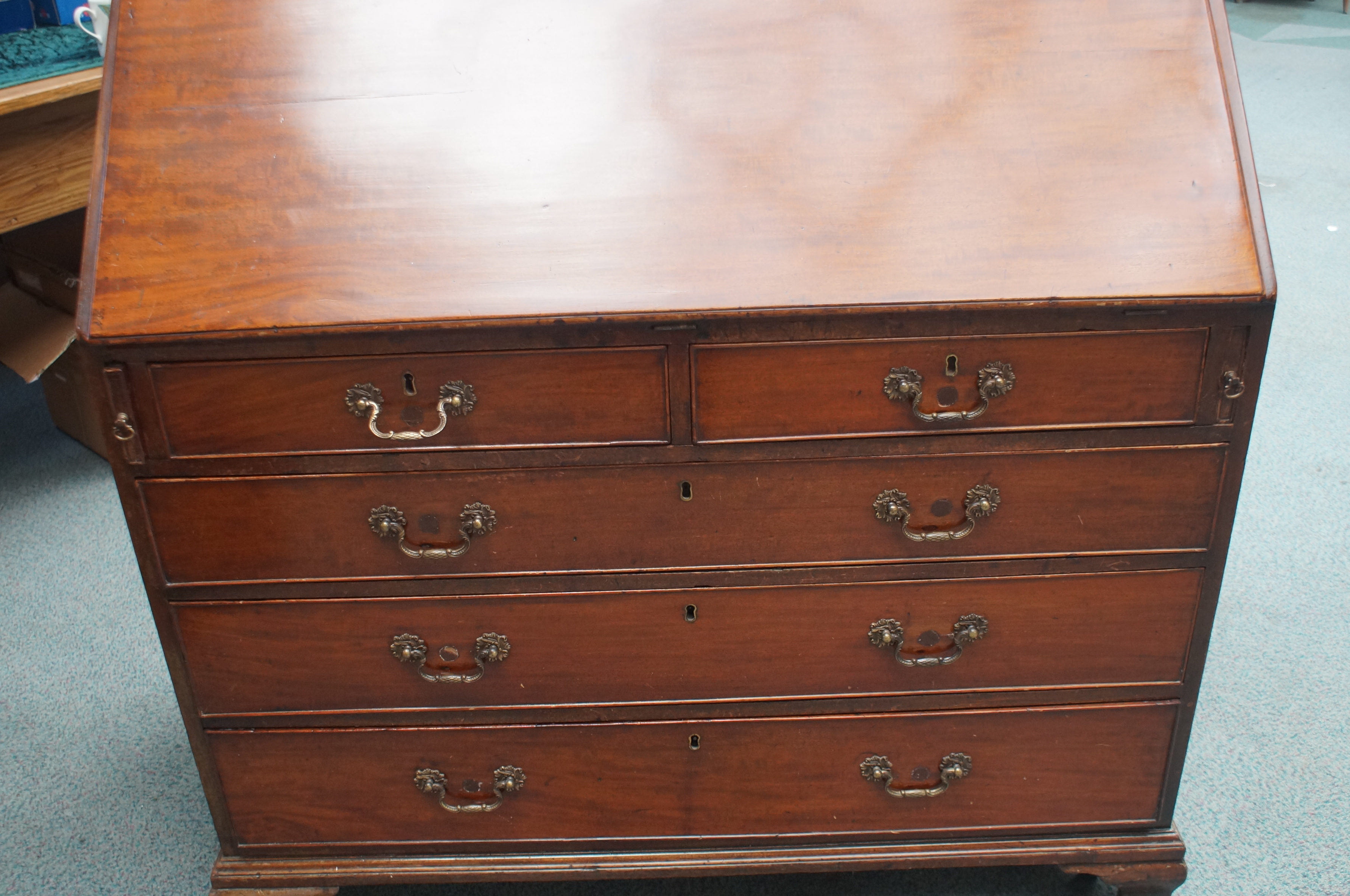 Georgian writing bureau with 2 over 3 drawers 110