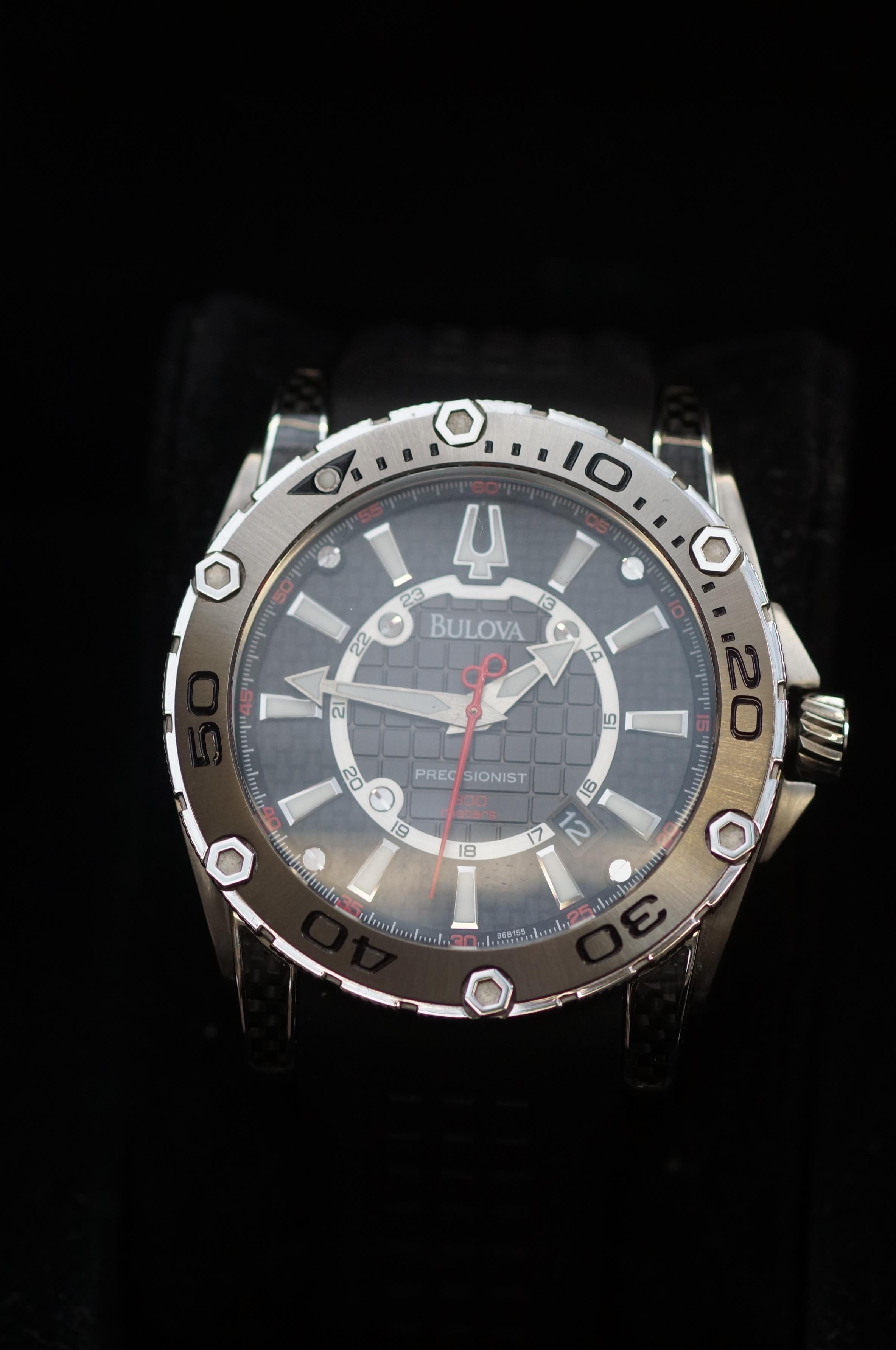 Gents Bulova divers precisionist 300m wristwatch