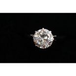 2.39 carat diamond ring Shape - Brilliant cut Weig