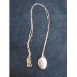 9ct Gold chain & locket