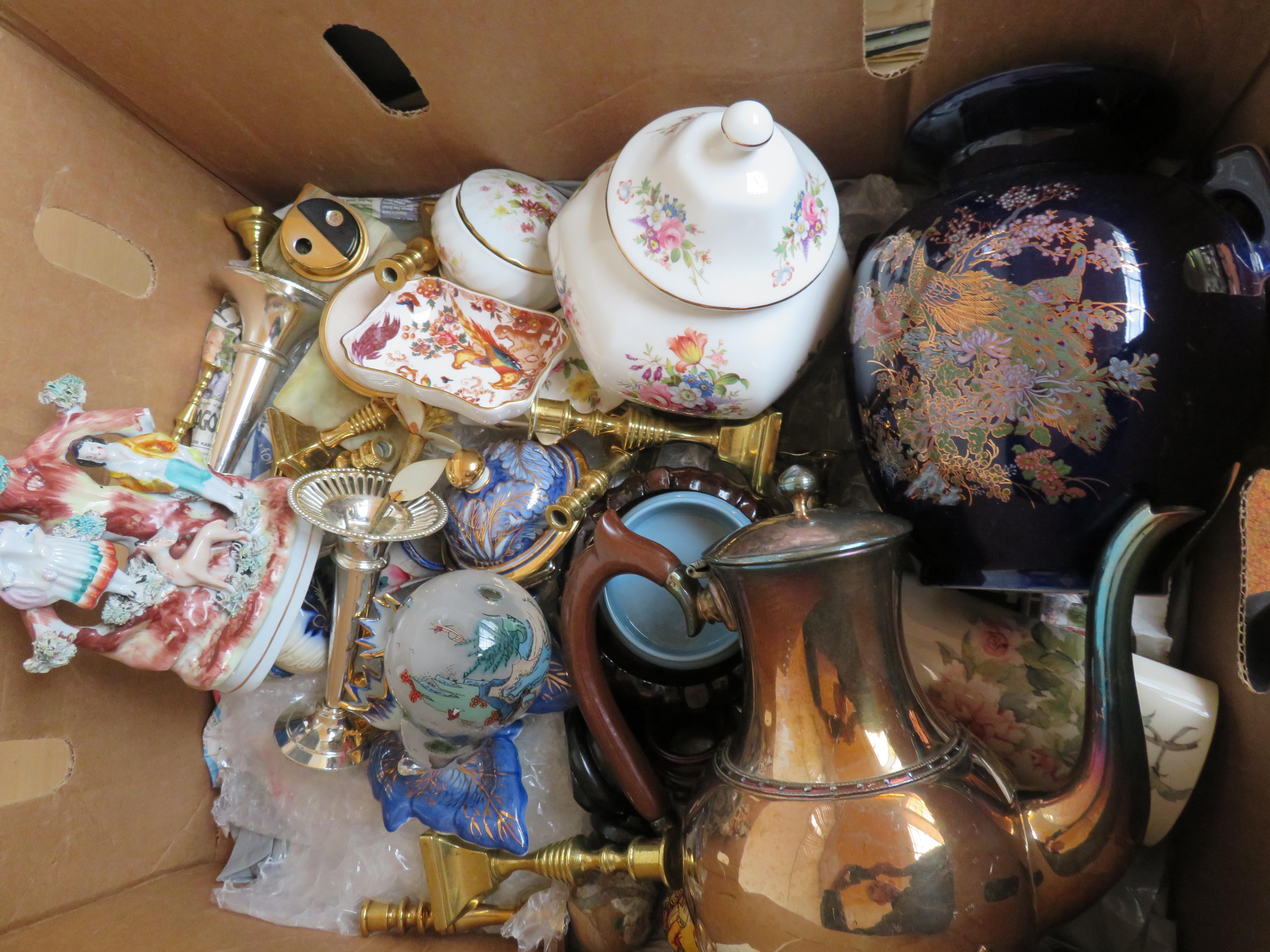 Miscellaneous box of collectables