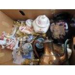 Miscellaneous box of collectables