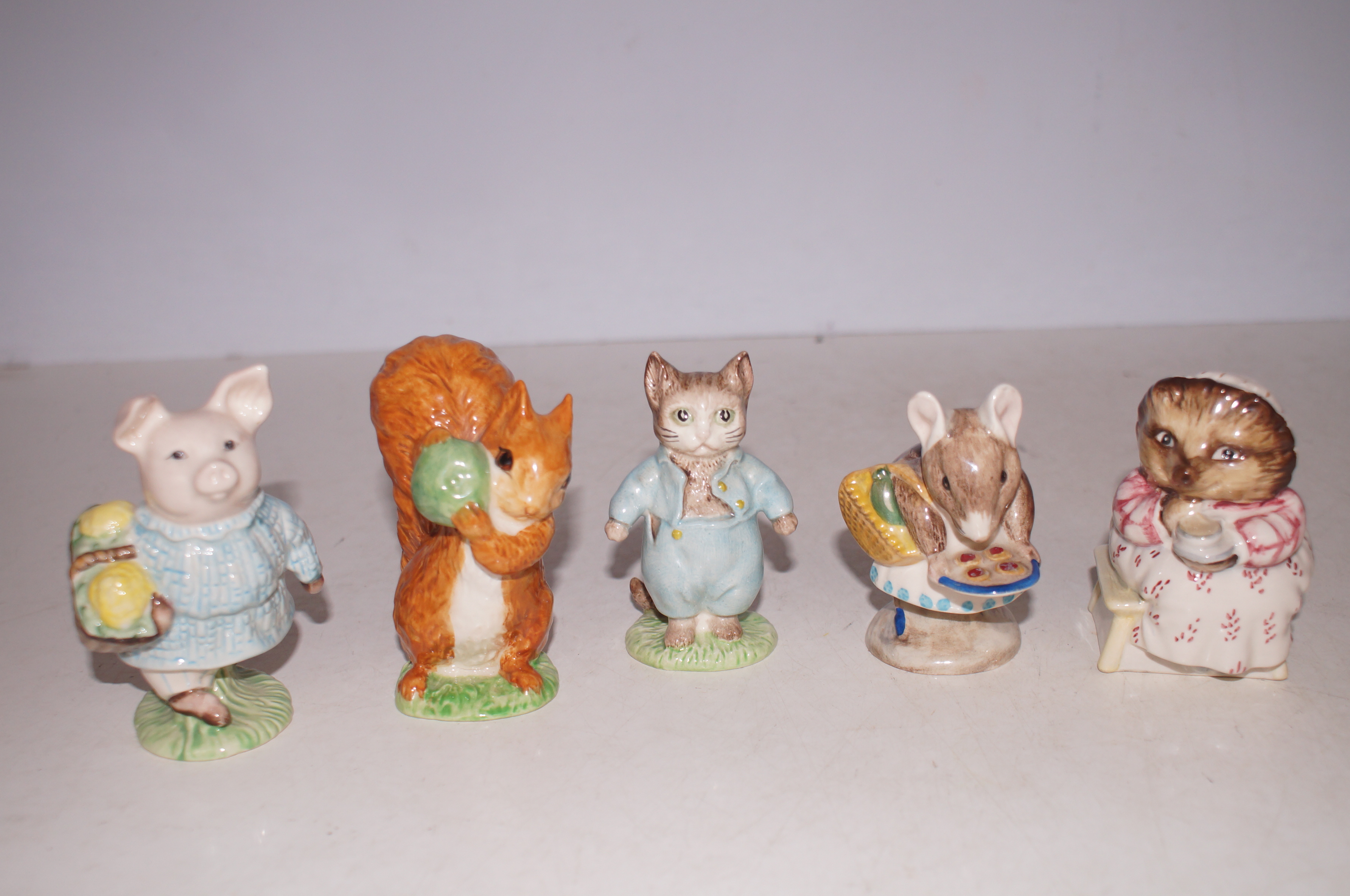 2 Beswick Beatrix potter figures & 3 Royal Albert