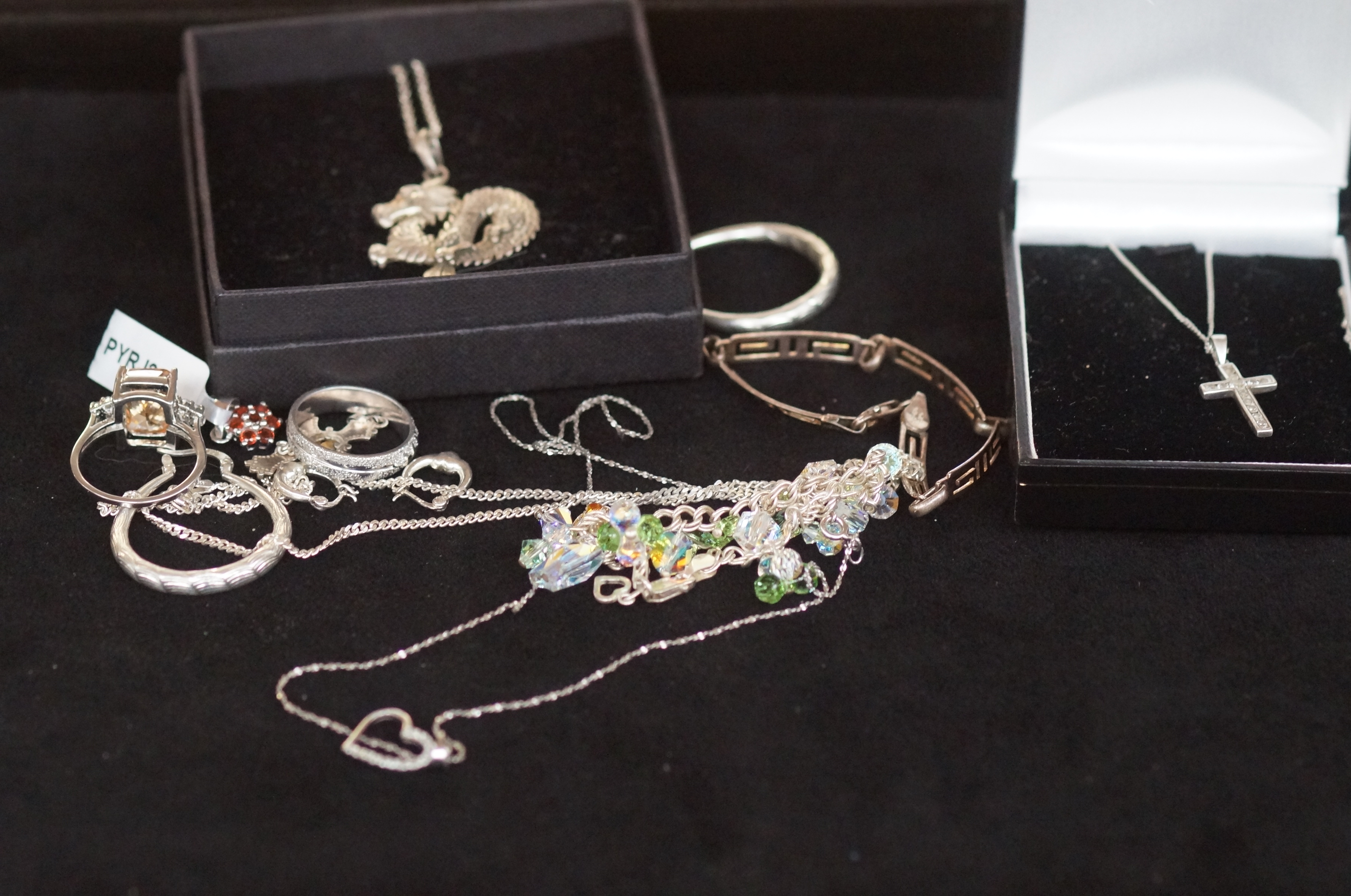 Collection of silver jewellery & costume jewellery