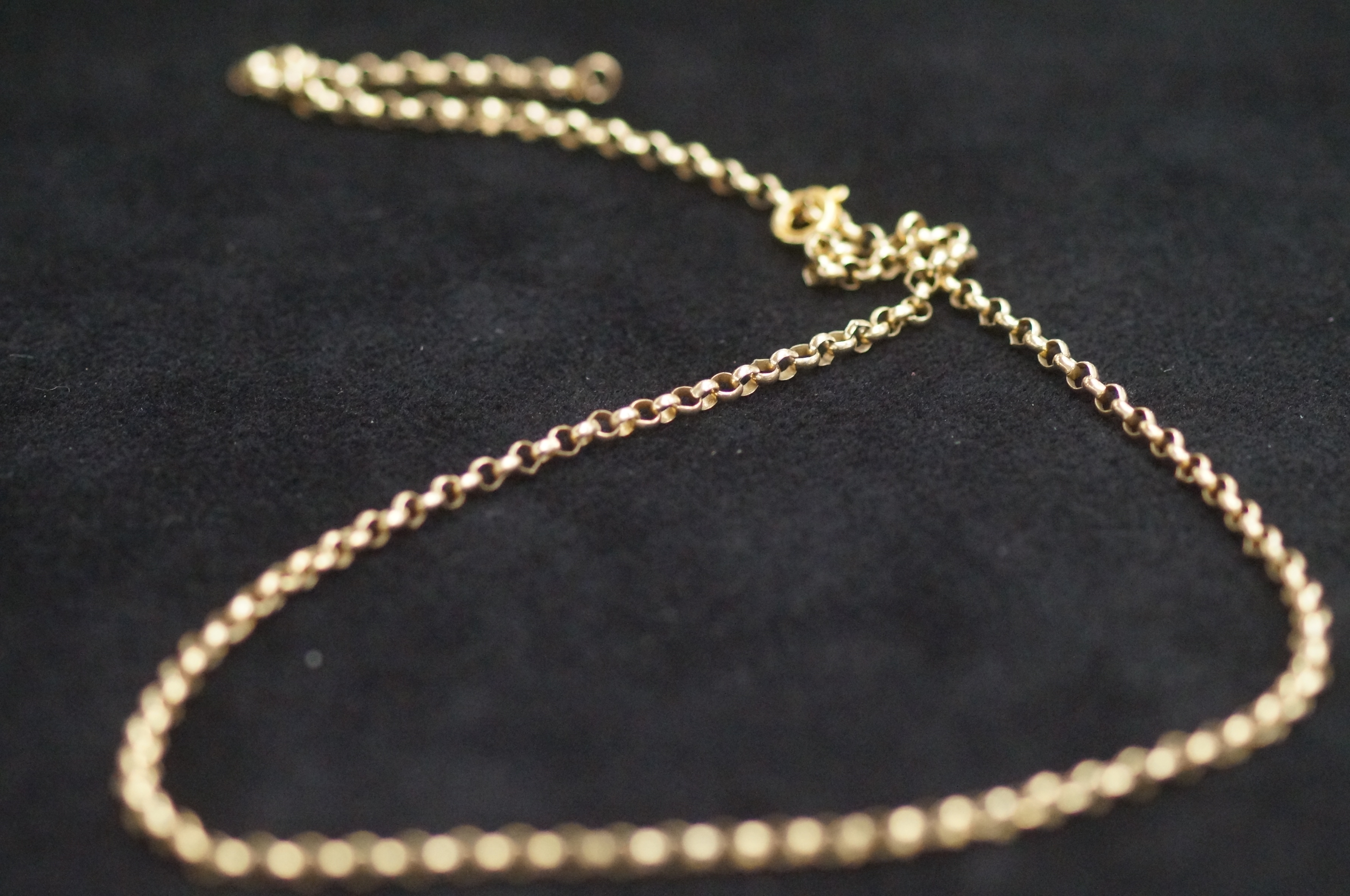 9ct Gold chain Weight 10g