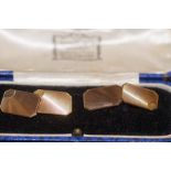 Cased set of 9ct Gold cufflinks Total weight 9g