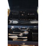 SBS Solingen cased dual colour flatware set