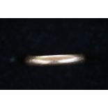 9ct Gold wedding band Size L