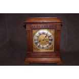 Wooden oak mantle clock, 35cm