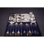 Large collection of silver hallmarked spoons 520 g