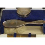 Silver vanity set