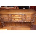 Good quality oak sideboard, supported on bulbus