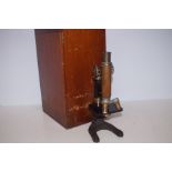 Otto Himmler Berlin N 13559 microscope with box