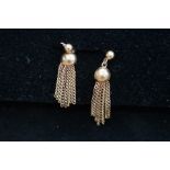 Pair of 9ct gold earrings Weight 3.8g