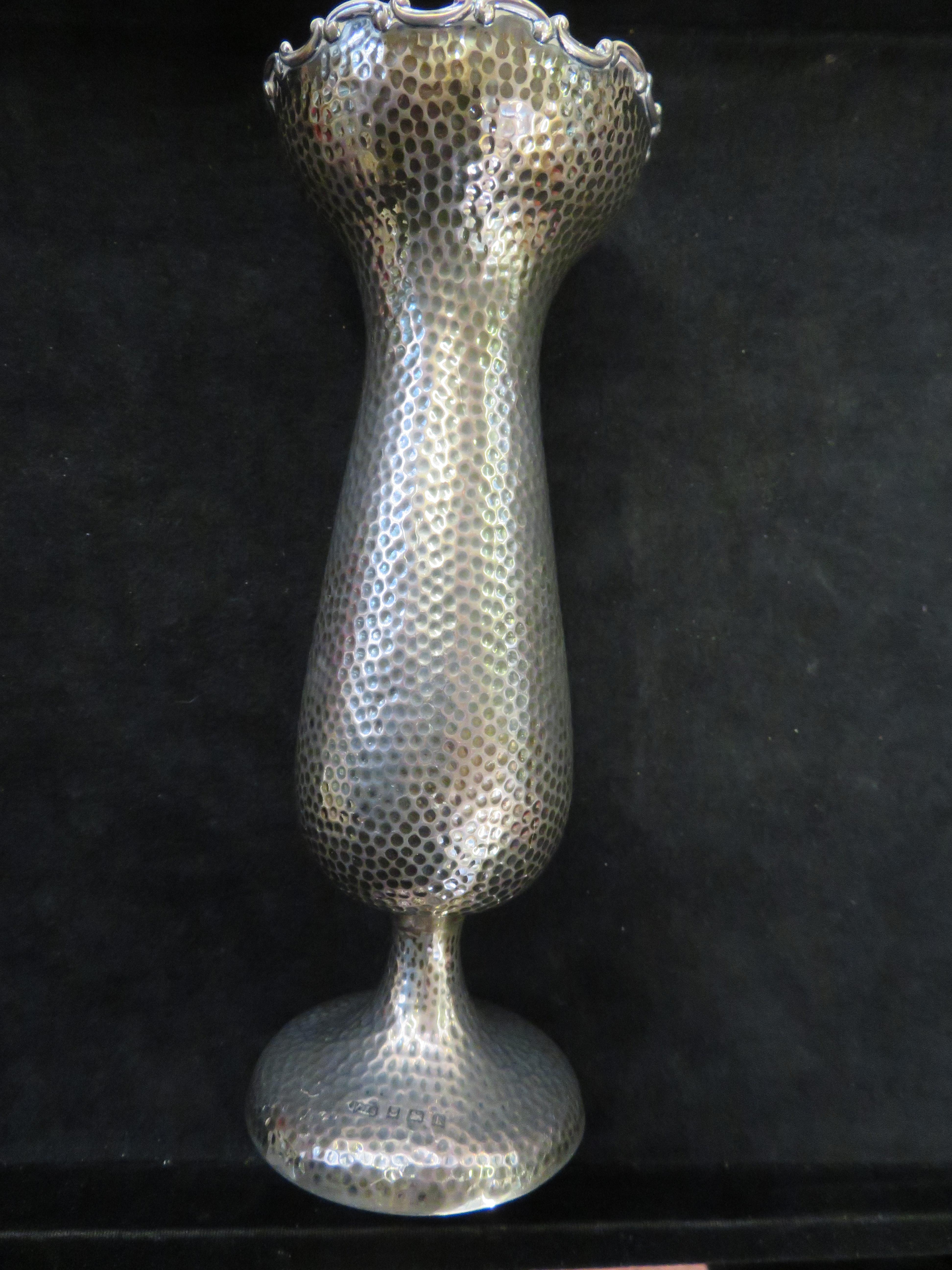 Silver vase with hammered decoration (Full Birming