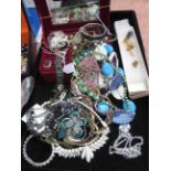Good collection of costume jewellery