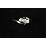 9ct Gold & platinum ring set with chip diamonds Si