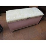 Lloyd Loom style bedding box