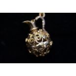 9ct Gold charm/pendant in the form of a claret jug