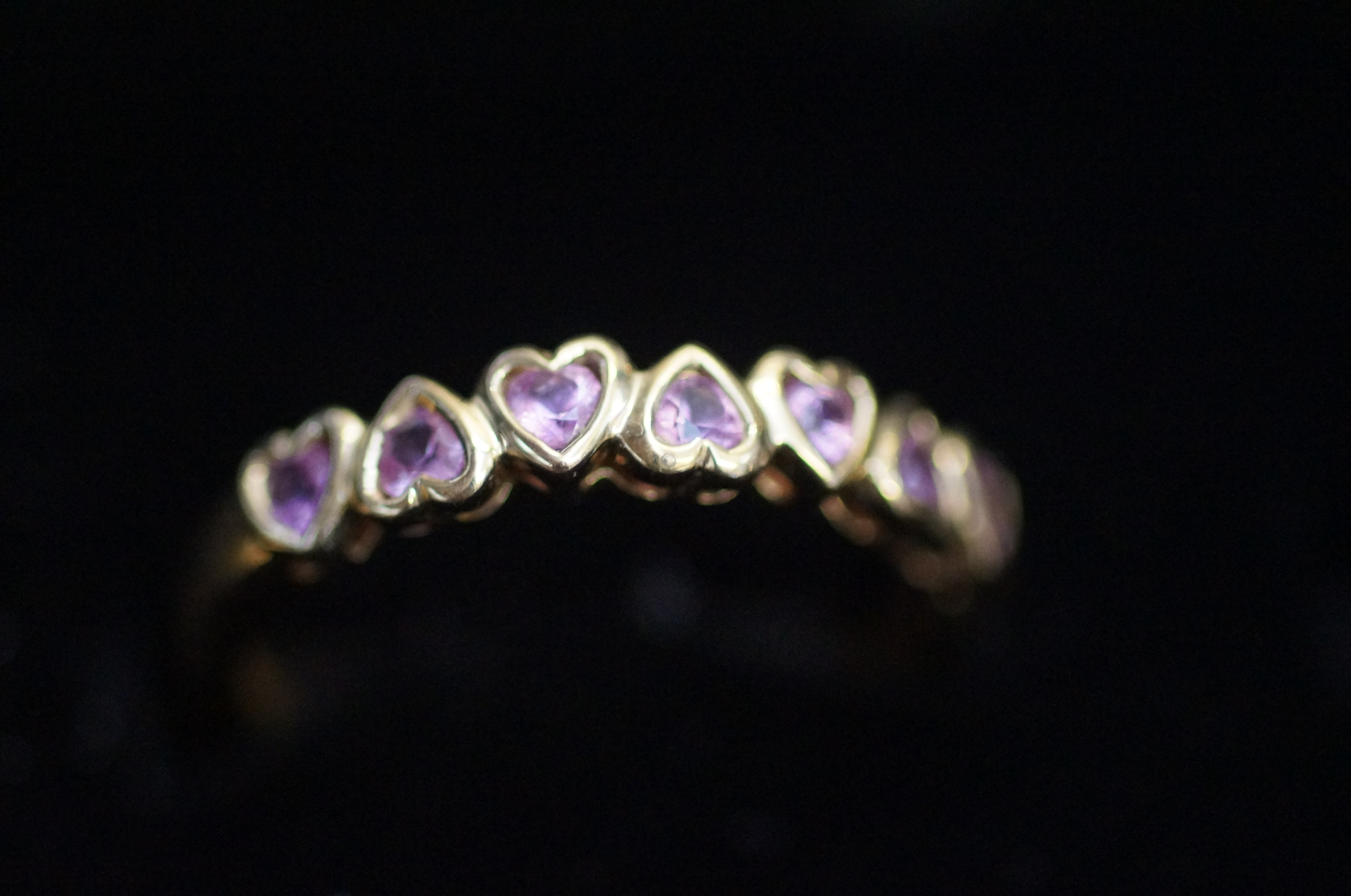 9ct Gold dress ring, set with 7 pink heart shaped