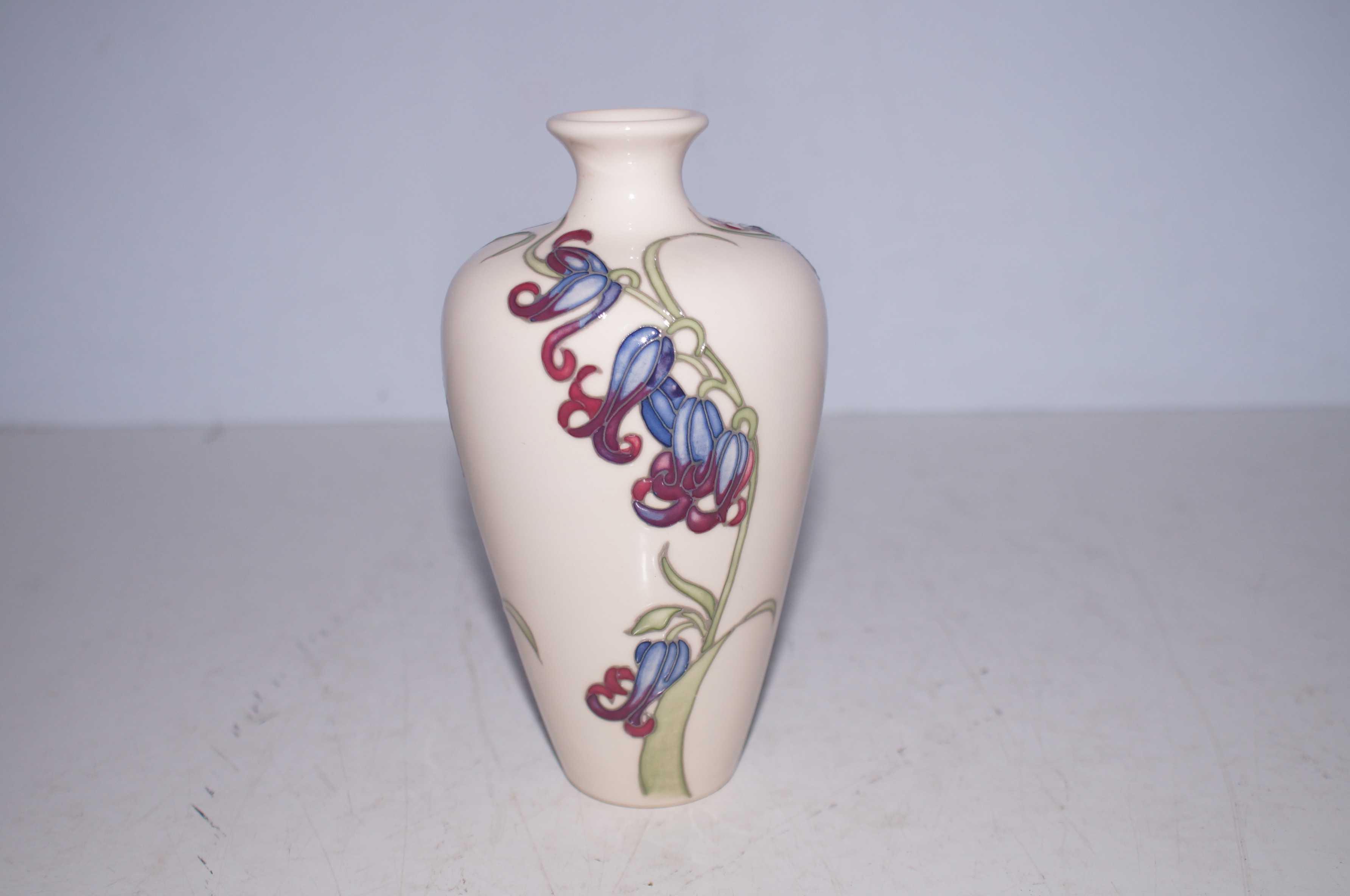 Moorcroft bluebell harmony vase Height 16 cm
