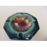 Moorcroft Anemone ashtray Diameter 11 cm