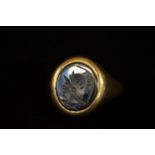 9ct gold onyx centurion ring 7.8 grams