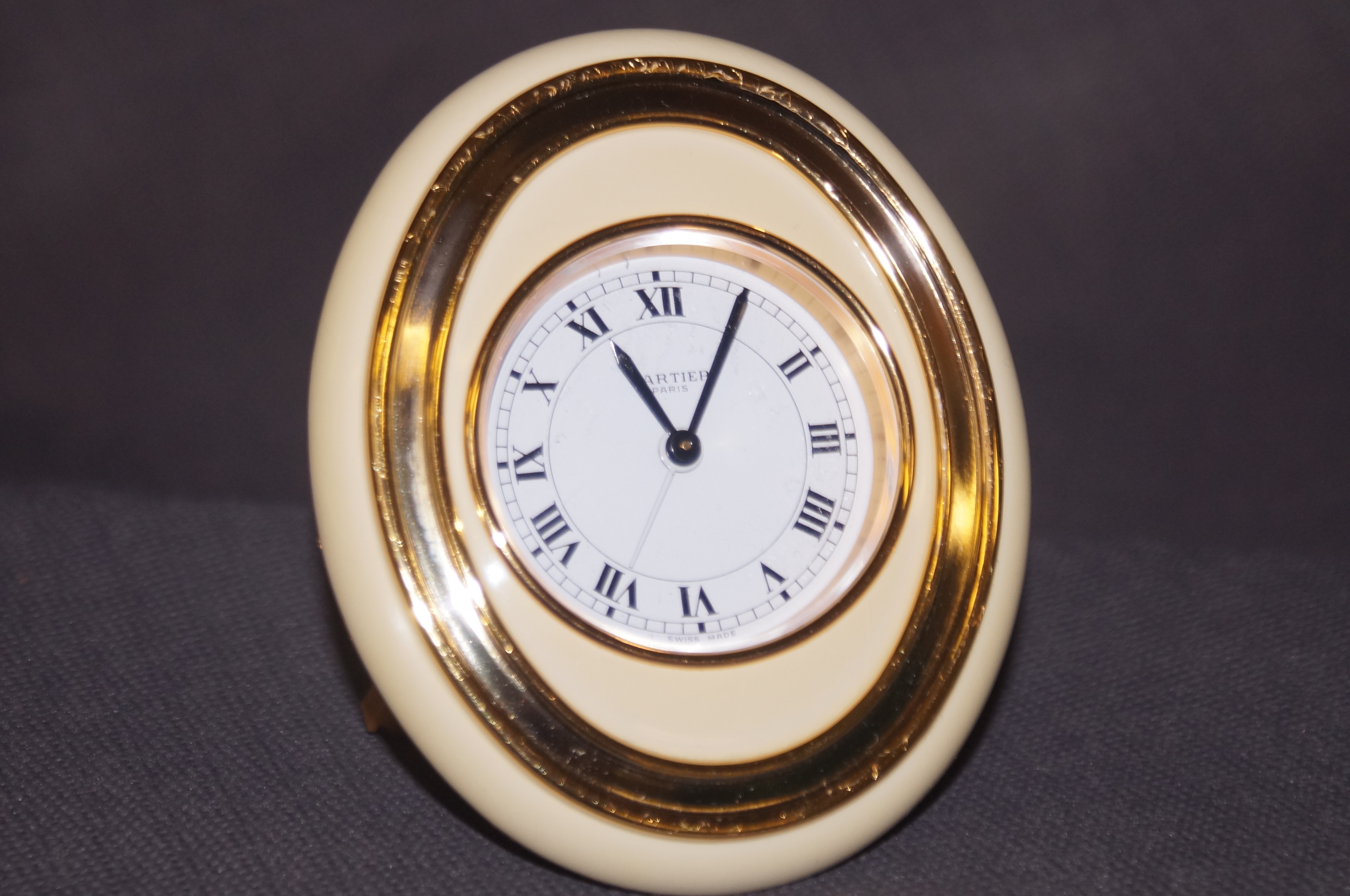 A Les Must De Cartier Paris travel clock numbered - Image 4 of 6