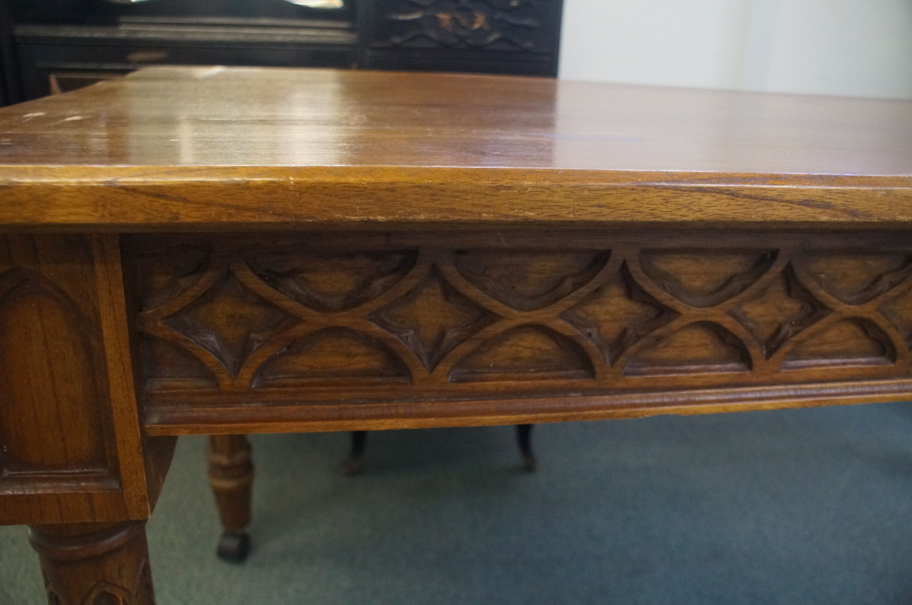 Early 20th century oak gothic campaign table - 85x - Image 2 of 3