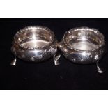 Pair of silver salts, London hallmark. 105 grams