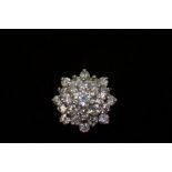 9ct gold cluster ring set with white stones\ Size