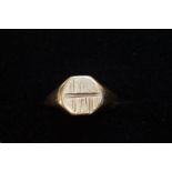A 9ct gold gents ring 5.4 grams, size- W