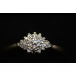 9ct gold ring Diamond cluster, size- P