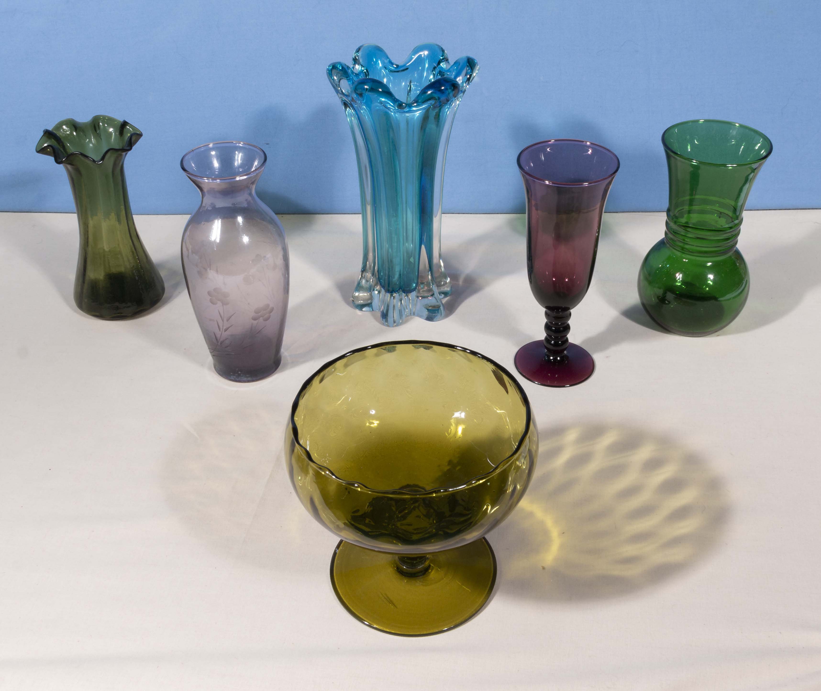 Six pieces of art glass