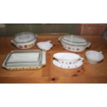 A collection of vintage Pyrex glass kitchen ware