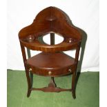 A Georgian corner washstand in mahogany, size 96.5cm high x 38cm wide x 38cm deep