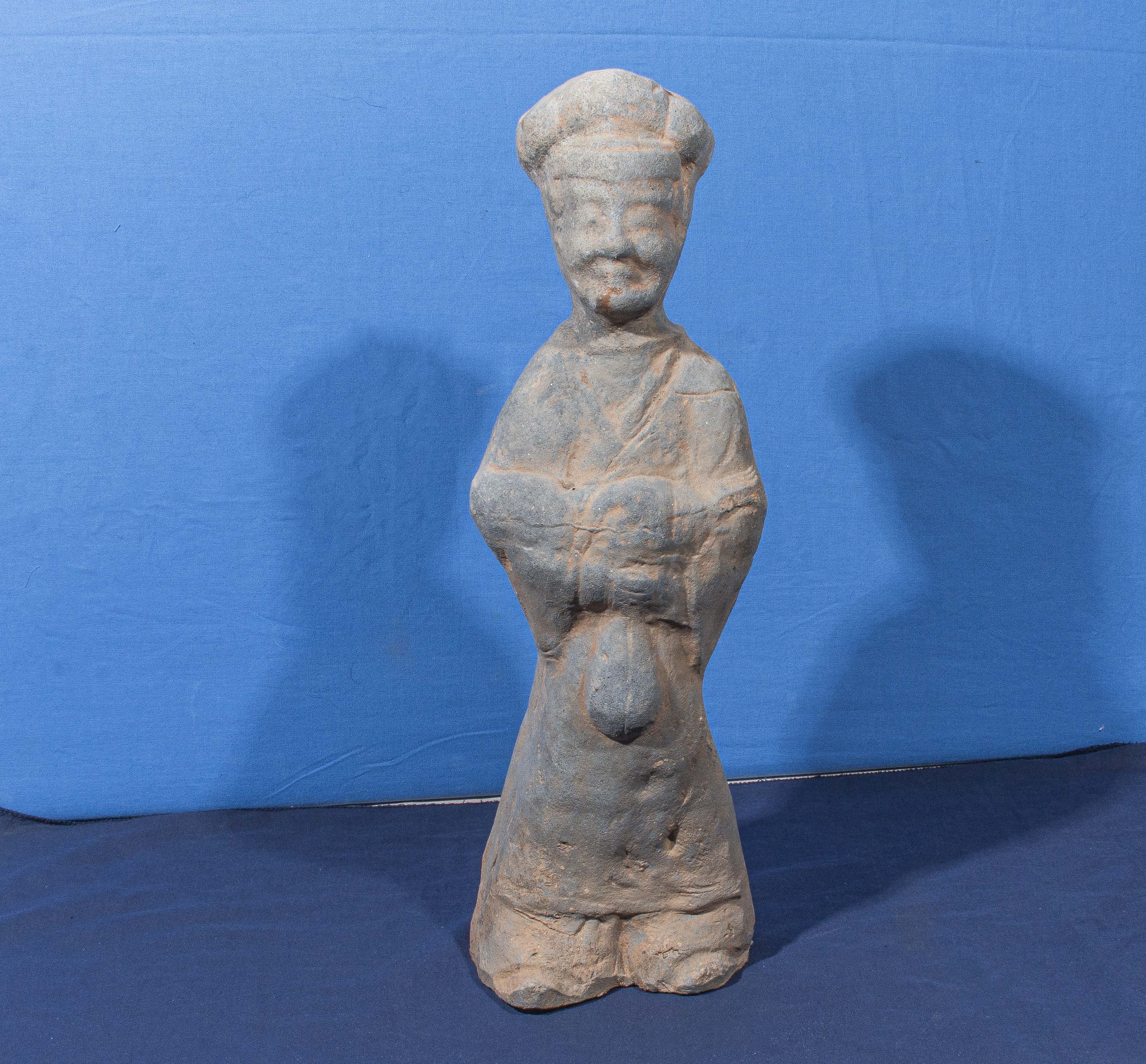 Han dynasty style court attendant figure