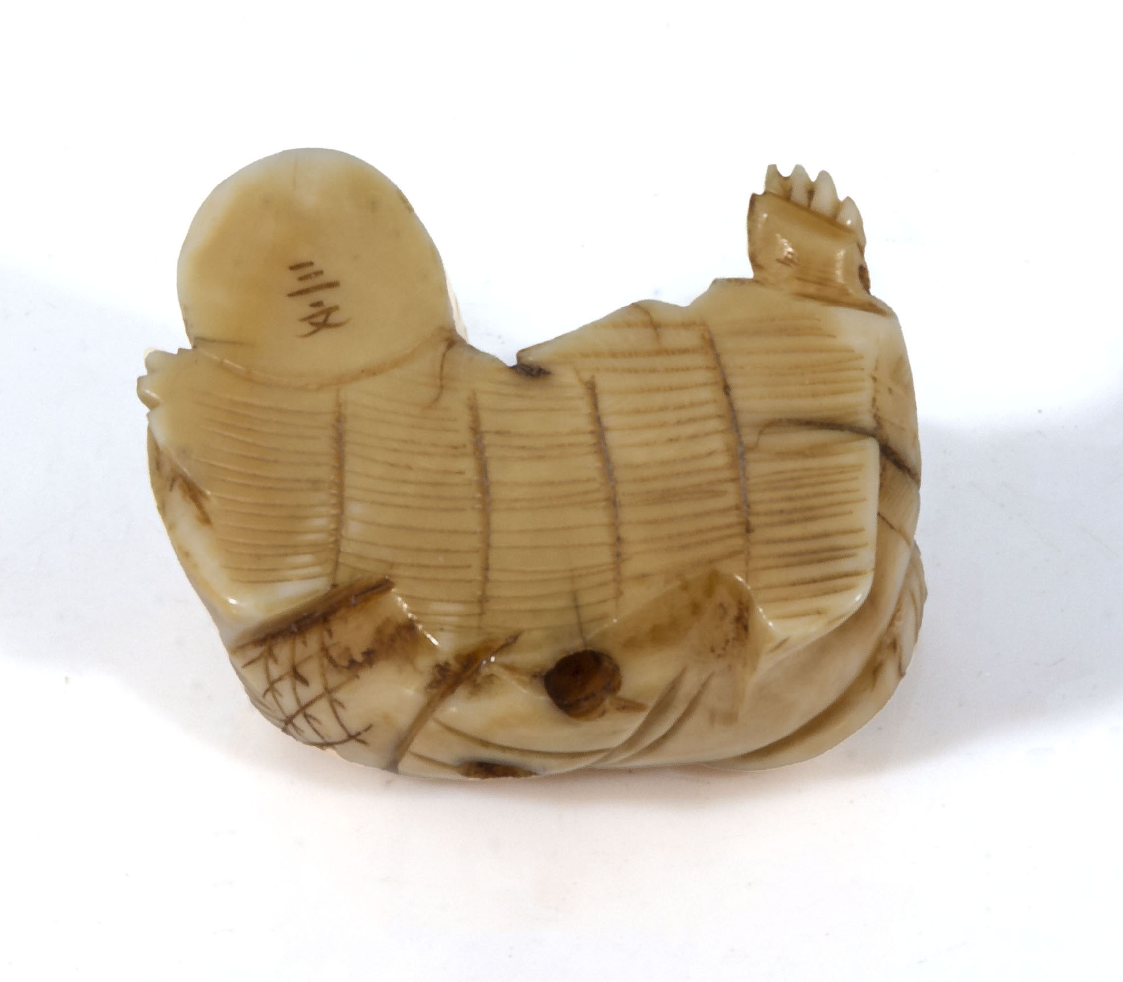 Japanese antique meiji period carved ivory netsuke in the form of a fox dressed in a robe, - Image 5 of 5