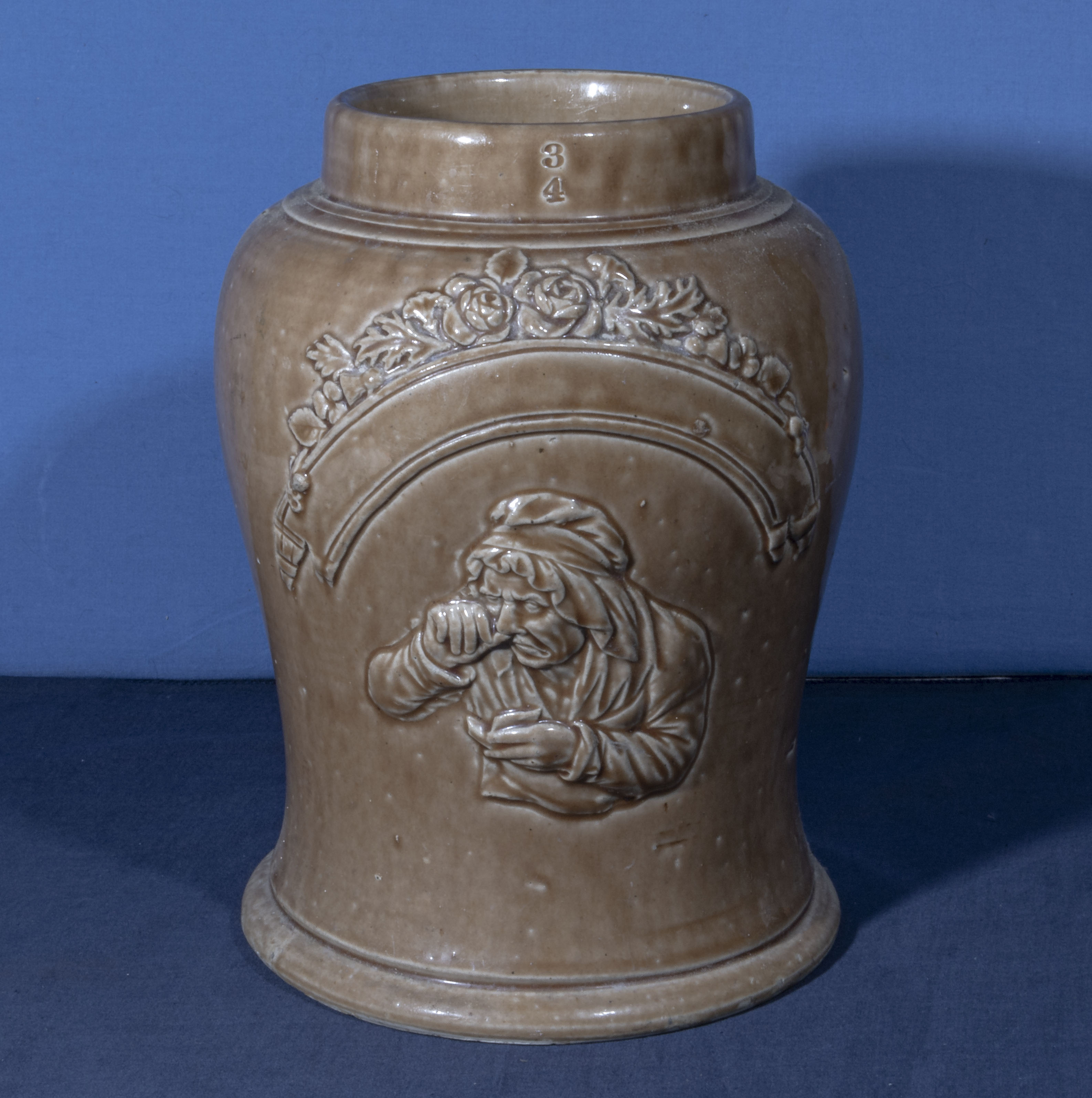 A Barrowfield stoneware pottery snuff pot, 27cm tall