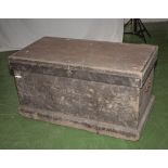 Barn find - a pine linen box