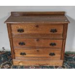 A vintage oak chest of drawers, 91cm wide x 44cm deep x 83cm tall